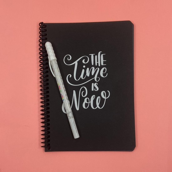 Single Color A5 Siyah Defter 30 Yaprak ve Pensan Jely Neon Fiyatı