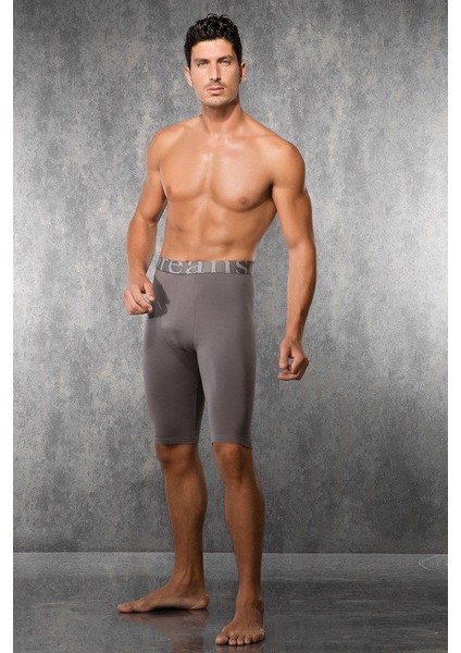 1785 Çok Uzun Erkek Sporcu Boxer