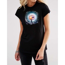 The Chalcedon Spaces Kadın Tshirt