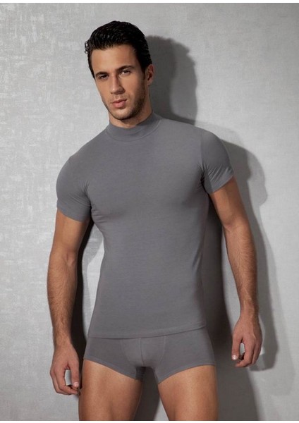 2730 Vücudu Saran T-Shirt
