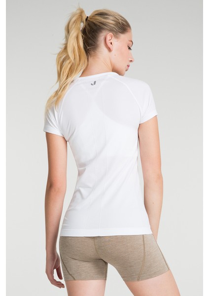 Pasto Bisiklet Yaka Ultra Hafif T-Shirt Beyaz fiyatları