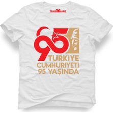 Tshirthane Atatürk Türkiye 95 Yaşında 29 Ekim Beyaz Erkek T-Shirt