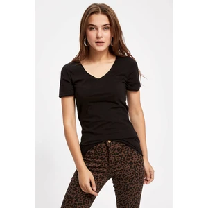 Defacto Kadın V Yaka Basic T-Shirt
