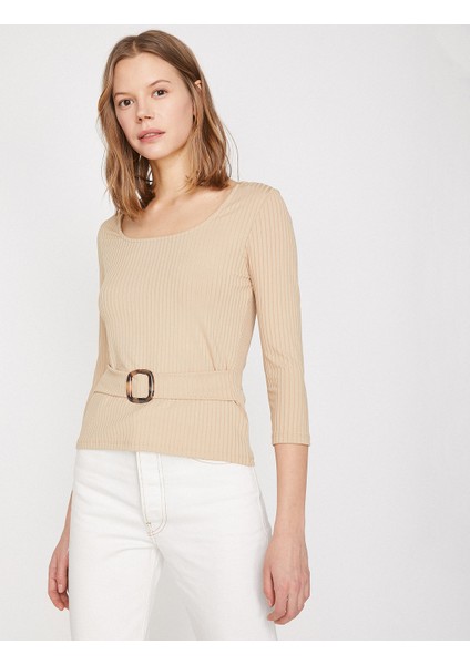 Oyuk Yaka T-Shirt fiyatları