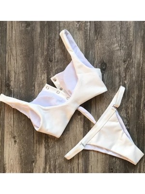 Angelsin Beyaz Çıtçıtlı Şık Bikini Takım