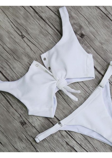 Beyaz Çıtçıtlı Şık Bikini Takım