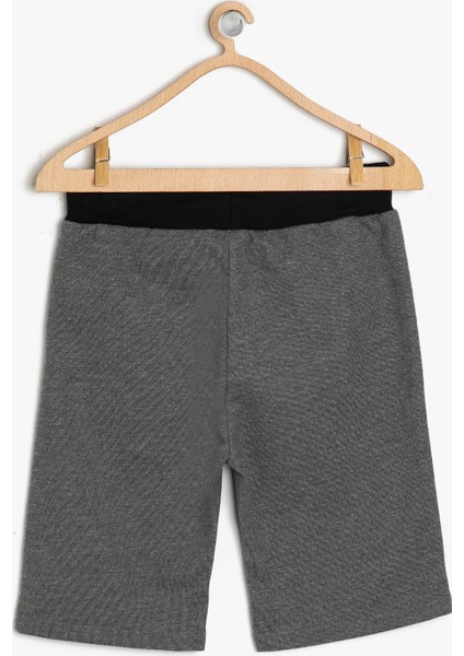 Yazılı Baskılı Şort fiyatları