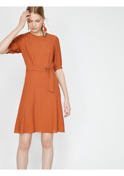 Düğme Detaylı Elbise