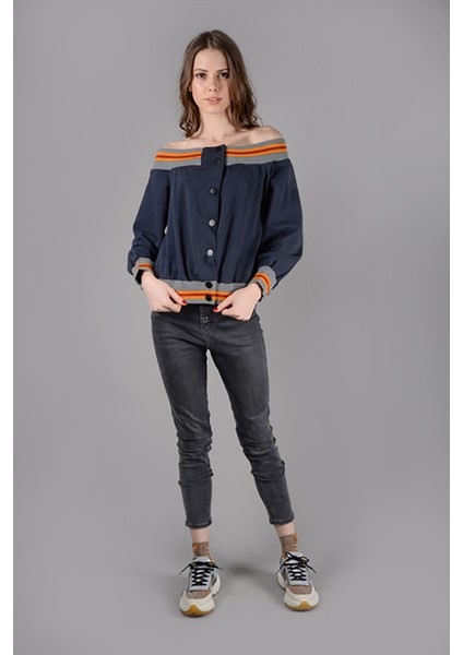 Omuzları Açıkta Kısa Sweatshirt