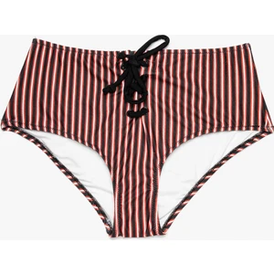 Çizgili Bikini Altı