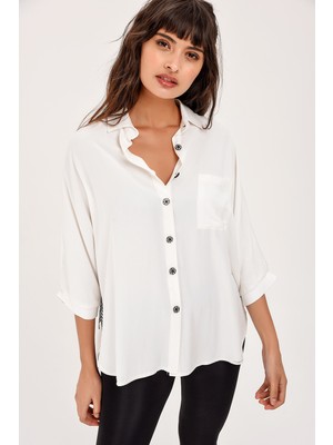 New Laviva Beyaz Truvakar Kol Kadın Gömlek