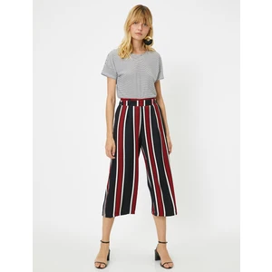 Düğme Detaylı Pantolon