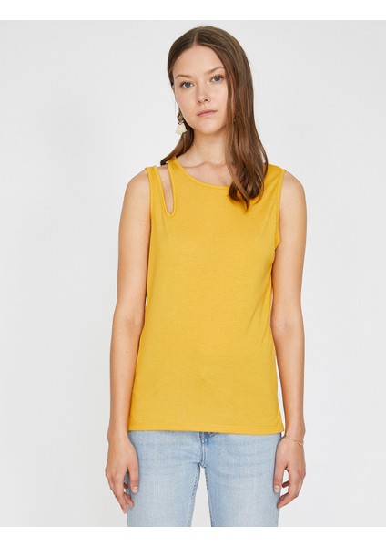 Kadın Omuz Detaylı T-Shirt modelleri