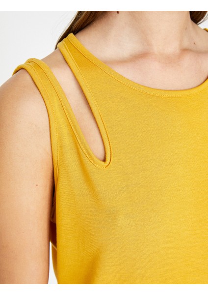 Kadın Omuz Detaylı T-Shirt indirimleri