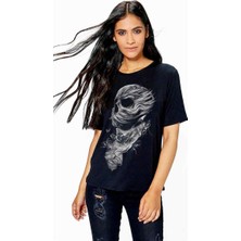 The Chalcedon Kont Wolf Skull Bayan Tshirt