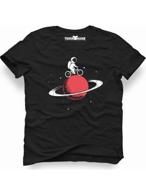 Tshirthane Astronaut stay on saturn biker Erkek T-Shirt