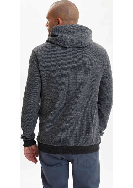 Erkek Slim Fit Kapüşonlu Sweatshirt