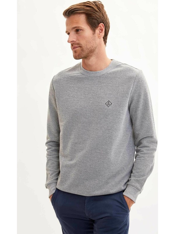 Lavinse Aradigin Hersey Parmaklarinin Ucunda Erkek Genis Fitilli Uzun Kollu Beyaz Sweatshirt 57187 Lavinse