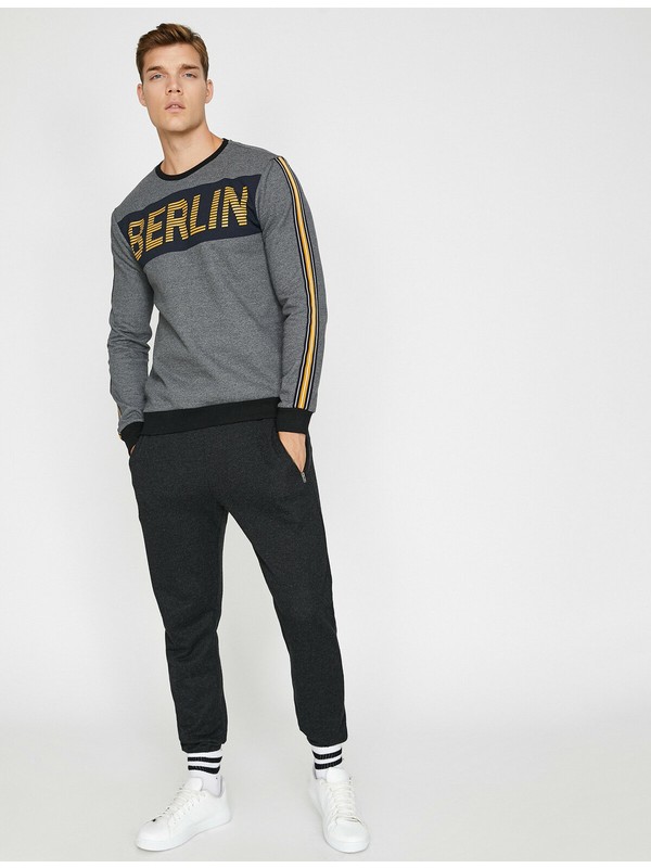 Siyah Erkek Yazili Baskili Sweatshirt 0kam71282mk999 Koton