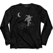 Kendim Seçtim Oyun Oynayan Astronot Uzay Playing Galaksi Uzun Kollu Tişört