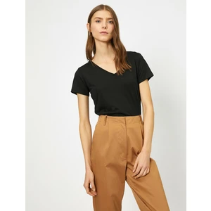 V Yaka T-Shirt