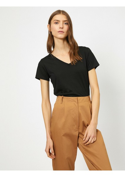 V Yaka T-Shirt