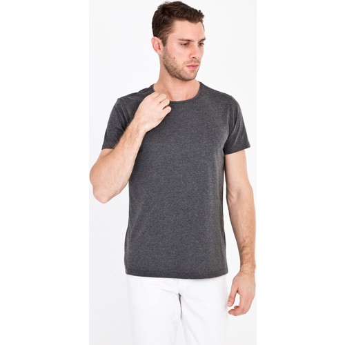 Kiğılı Erkek Bisiklet Yaka Slim Fit T-Shirt