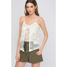 Miss Lusi 8114299 Güpürlü Önü Parçalı Çift Kat Askılı Bluz EKRU