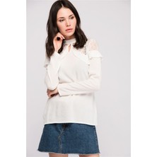 Miss Lusi 8139329 Şile Bezi Omuzları Dantelli Tül Fırfırlı Bluz EKRU