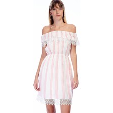 Miss Lusi 82909462 Şile Bezi Çizgi Desenli Madonna Yaka Güpürlü Elbise EKRU-PEMBE