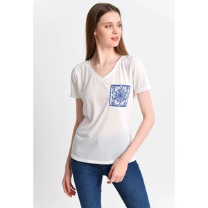 Miss Lusi 9292934 Süprem Cep Nakışlı V Yaka Kısa Kol Bluz EKRU