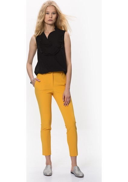 Kadın Kısa Ve Dar Paça Sarı Pantolon-Y9912008-009