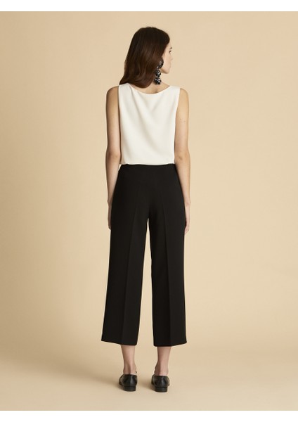 Kadın Siyah Kısa Paçalı Pantolon-K1912012-001