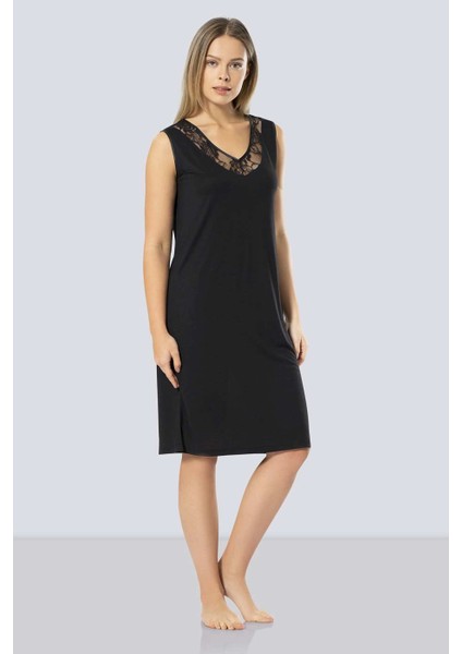 3285 Dantelli V Yaka Gecelik - Siyah fiyatları