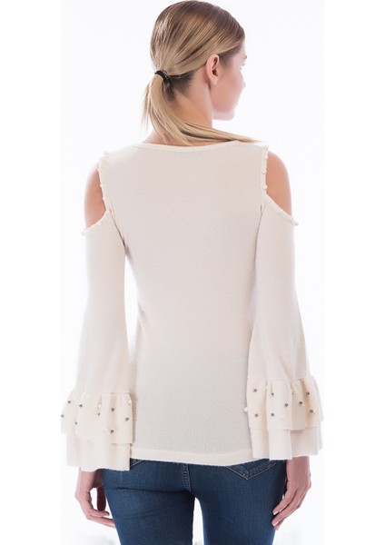 8360996 Yumoş Omuzu Açık Kolu Çift Volanlı İncili Bluz BEJ fiyatları