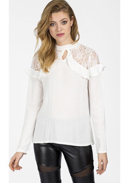 9059329 Şile Bezi Omuzları Dantelli Tül Fırfırlı Bluz