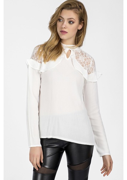 9059329 Şile Bezi Omuzları Dantelli Tül Fırfırlı Bluz fiyatları
