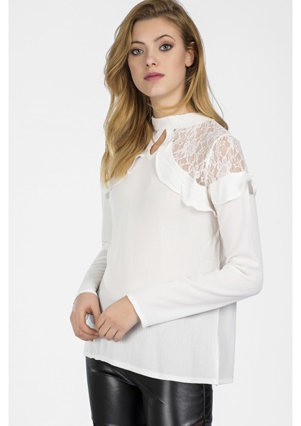 9059329 Şile Bezi Omuzları Dantelli Tül Fırfırlı Bluz modelleri