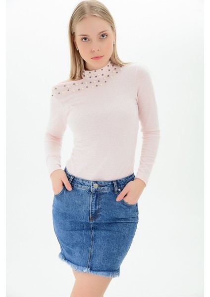 9100936 Yumoş Tek Omuzu Açık İncili Bluz PUDRA