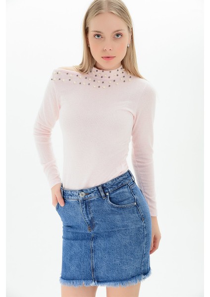 9100936 Yumoş Tek Omuzu Açık İncili Bluz PUDRA