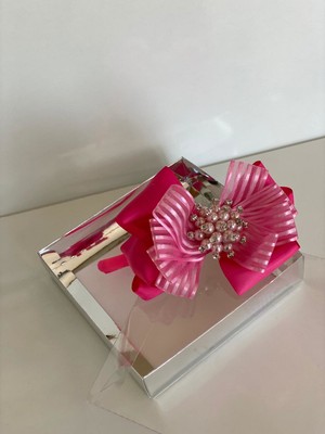 Queen Accessories Neon Pembe Inci Broşlu Şerit Kurdele Anne Kız Çocuk Bebek  Taç