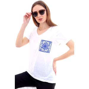Cotton Mood 20052934 Süprem Cep Nakışlı V Yaka Kısa Kol Tişort Ekru