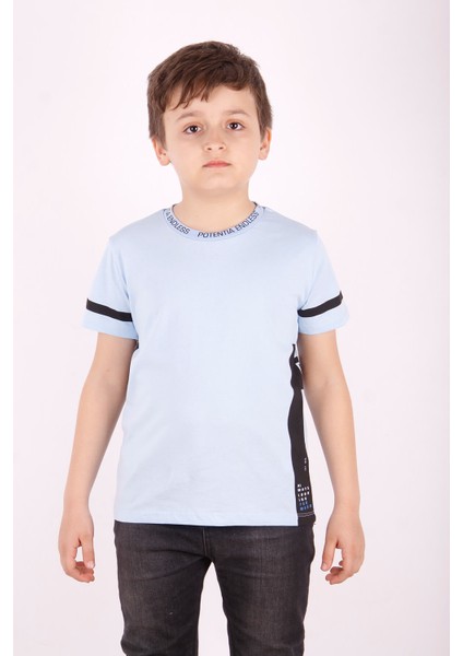 Erkek Çocuk Yaka ve Arkası Baskı Detaylı T-Shirt