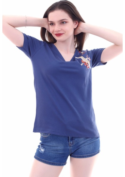 7130562 Leylek Nakışlı V Yaka Boyfriend Kısa Kol Bluz Indıgo fırsatları