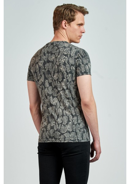 Giovane G. Designers T-Shirt