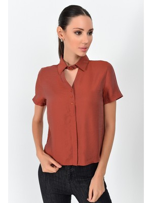 Miss Lusi 9362998 Bodrum Yaka Önü Pencereli Kısa Kol Gömlek