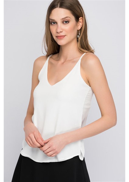 8121702 Kobe V Yaka Ip Askılı Yırtmaçlı Kolsuz Bluz