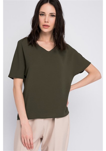 8122611 Kobe V Yaka Arka Yakası Biyeli Yarasa Kol Bluz