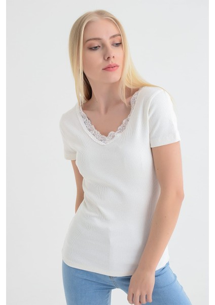91515270 Kaşkorse Önü Arkası V Dantelli Kısa Kol Bluz modelleri
