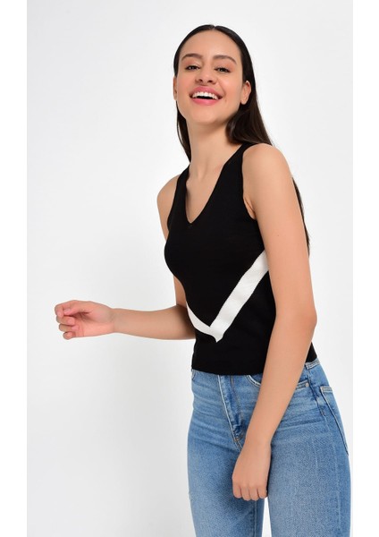 9206172 Triko V Çigili Askılı Kazak fiyatları